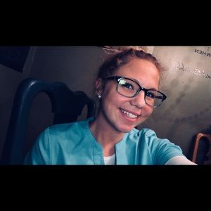 Meet your Posher, Michaela